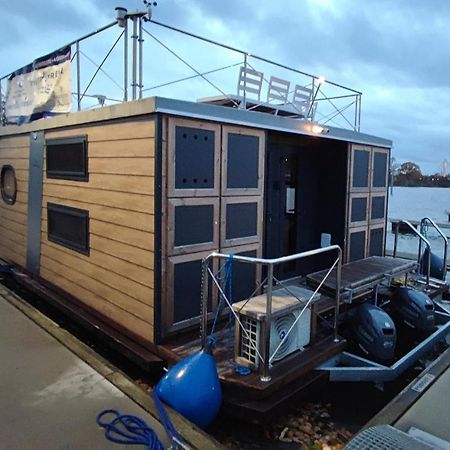 Houseboat Water King Apartament Plywajacy Dom Na Wodzie, 7 Os فروتسواف المظهر الخارجي الصورة